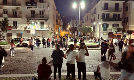 Campi Flegrei, la protesta: “L’emergenza non è finita”