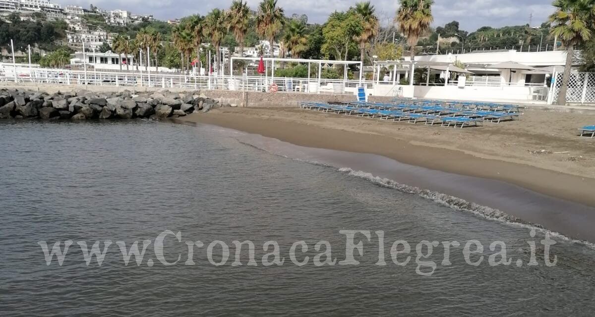 POZZUOLI/ Dopo un tuffo in mare partorisce nella cabina di un lido – Cronaca Flegrea