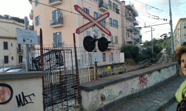 POZZUOLI/ «Il passaggio a livello di via Vallone Mandria va aperto perché è importante via di fuga» – Cronaca Flegrea