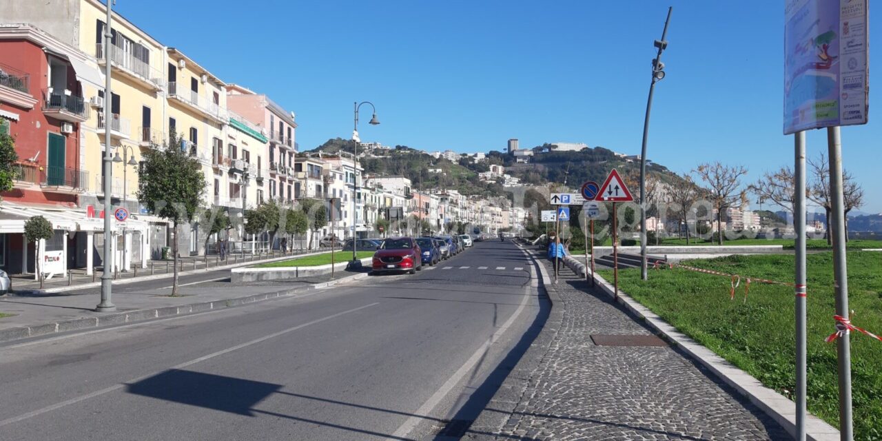 POZZUOLI/ Il Comune chiude parcheggio non autorizzato a via Napoli – Cronaca Flegrea