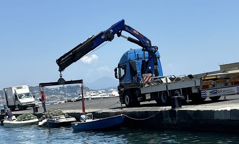 sequestrate oltre 30 barche ormeggiate abusivamente – Cronaca Flegrea