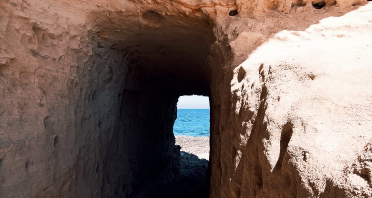 BACOLI/ Sulla spiaggia romana di Cuma lo spettacolo della Compagnia ArtGarageDanceCo – Cronaca Flegrea