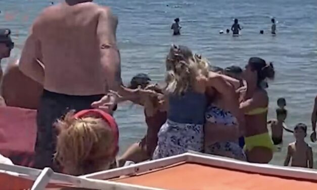 rissa tra donne per un lettino in un noto lido – Cronaca Flegrea