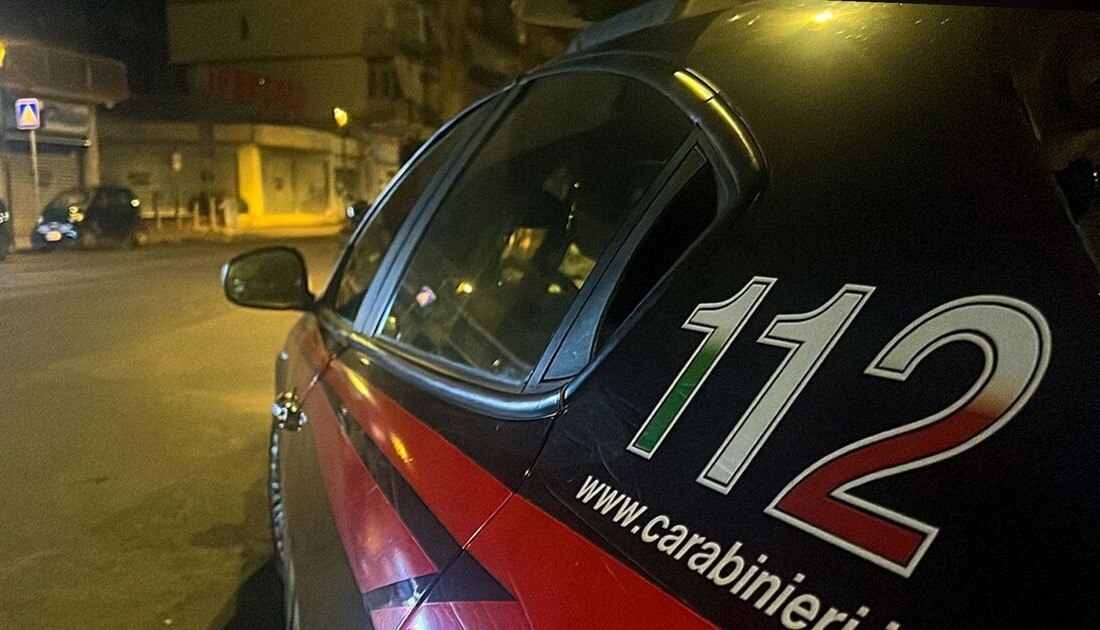 Carabinieri intervengono per una lite condominiale, poteva essere una strage: arrestati fratello e sorella