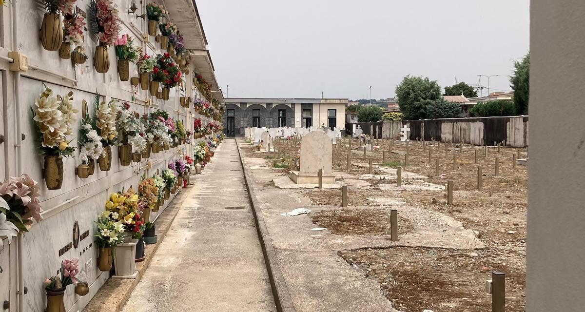 Lampade votive, oltre 100 distacchi per morosità al cimitero di Quarto – Cronaca Flegrea