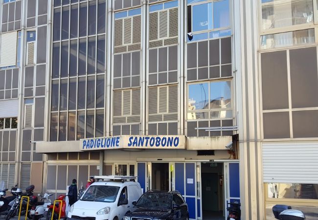 Crollo a Scampia, due bimbe in condizioni gravi, l’appello del Santobono: “Aiutateci, serve sangue”