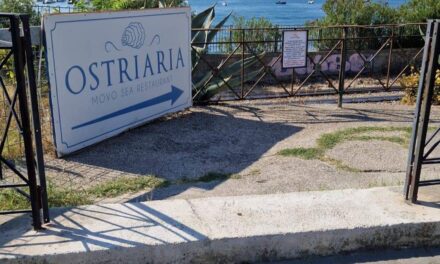 POZZUOLI/ Cancello abusivo riaperto, nuovo schiaffo alle istituzioni «Lucrino ha dei padroni» – Cronaca Flegrea