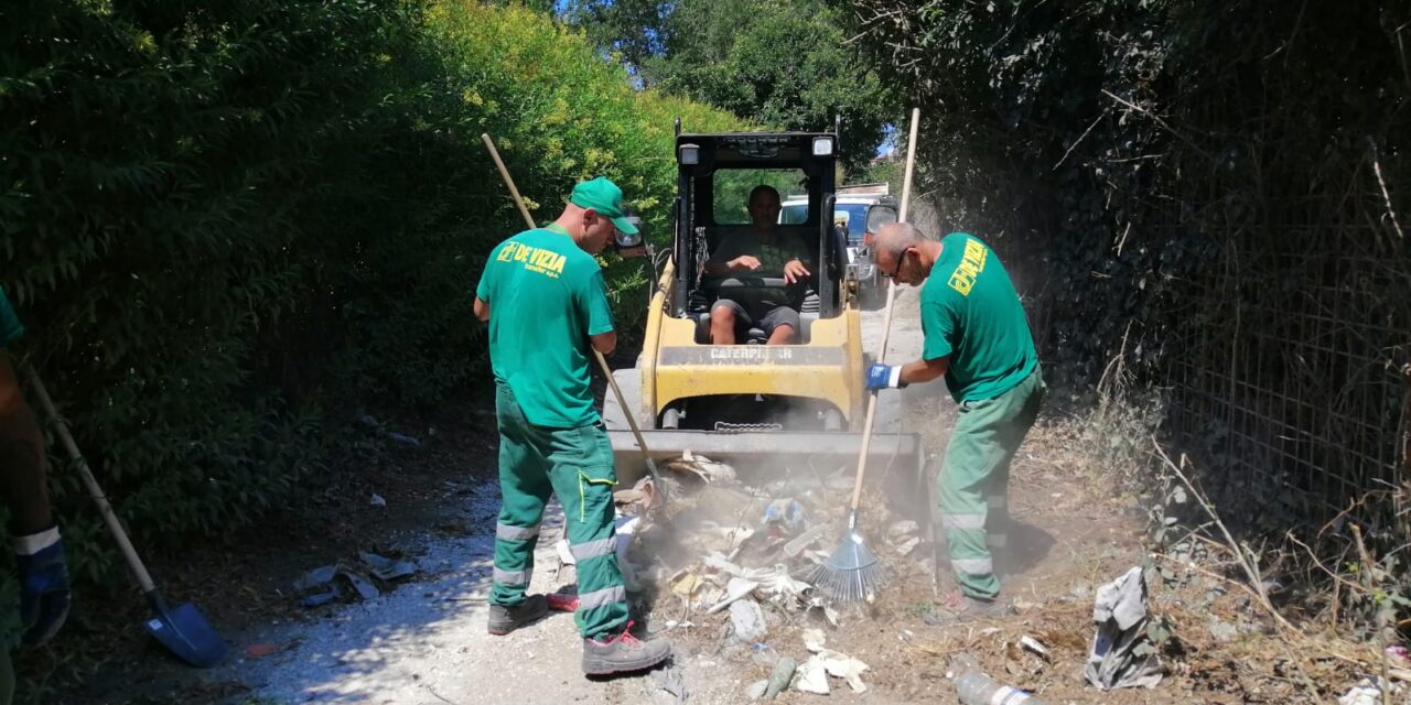 POZZUOLI/ De Vizia mette in campo interventi di pulizia radicale in via Grotta del Sole e piazza De Curtis – LE FOTO – Cronaca Flegrea