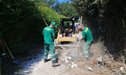 POZZUOLI/ De Vizia mette in campo interventi di pulizia radicale in via Grotta del Sole e piazza De Curtis – LE FOTO – Cronaca Flegrea