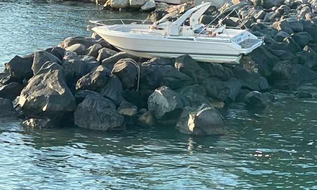 barca con cinque persone finisce sugli scogli a Ischia – Cronaca Flegrea