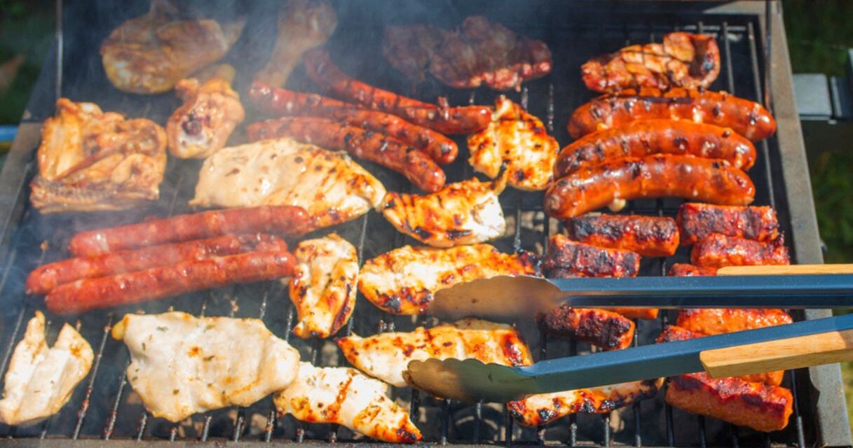 BACOLI/ Barbecue e gazebi abusivi in spiaggia: allertati i vigili