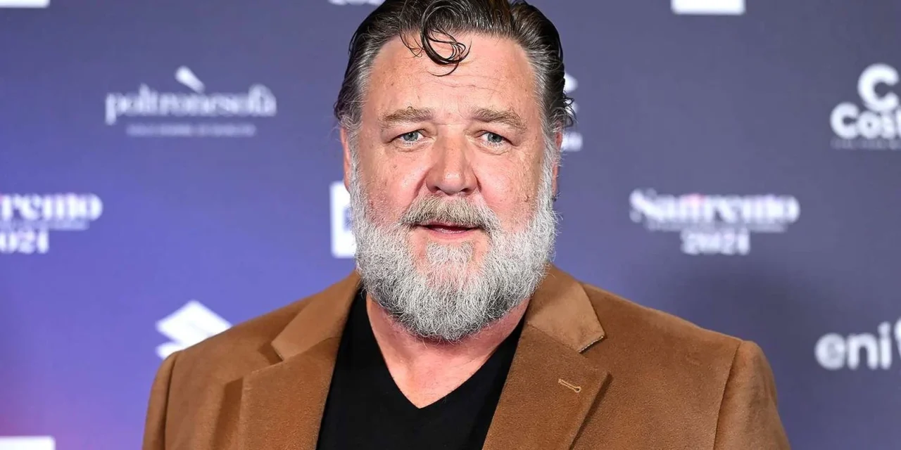 Assessore invita il “Gladiatore” Russell Crowe a Pozzuoli «Vieni a visitare la nostra magnifica città» – Cronaca Flegrea