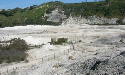 Trema ancora la terra a Pozzuoli, scossa di magnitudo 2.0 alla Solfatara – Cronaca Flegrea