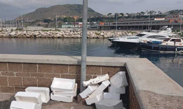 il triste spettacolo che accoglie chi arriva a Pozzuoli – Cronaca Flegrea