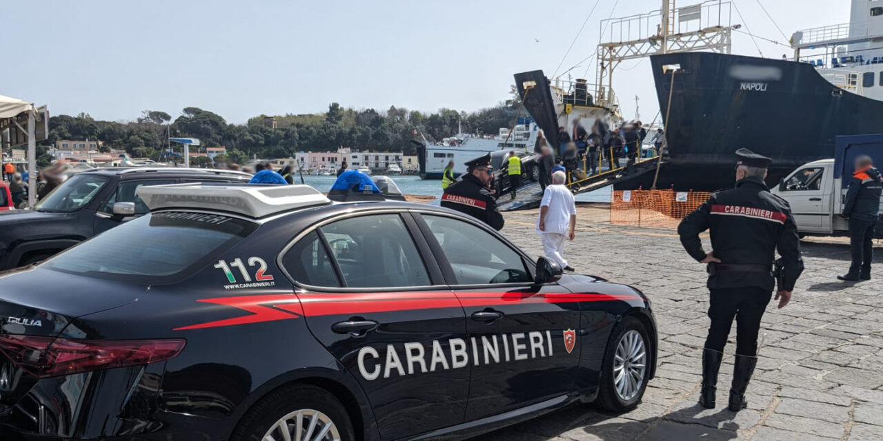 Controlli dei carabinieri sull’isola di Ischia: denunce e sanzioni