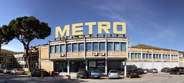 “Metro” chiude a Pozzuoli, in 65 senza lavoro. Sinistra Italiana: «Vicenda inaccettabile»