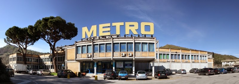 “Metro” chiude a Pozzuoli, in 65 senza lavoro. Sinistra Italiana: «Vicenda inaccettabile»