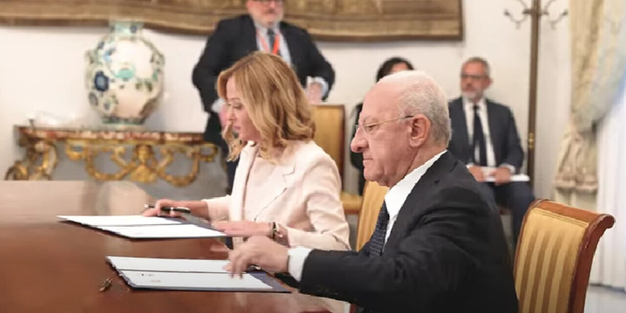 Governo e Regione siglano l’Accordo per la coesione: la tanto attesa firma tra Meloni e De Luca