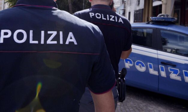 Controlli della polizia sulla Domiziana: elevate 5 multe