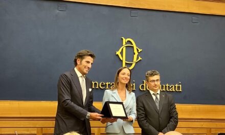 La vincitrice del riconoscimento “Eccellenze Meridionali” ha origini puteolane: premiata Simona Campanella