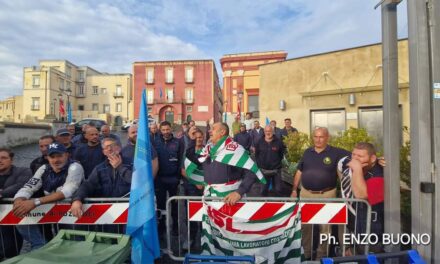 https://www.pozzuolinews24.it/pozzuoli-protesta-lavoratori-licenziamenti/