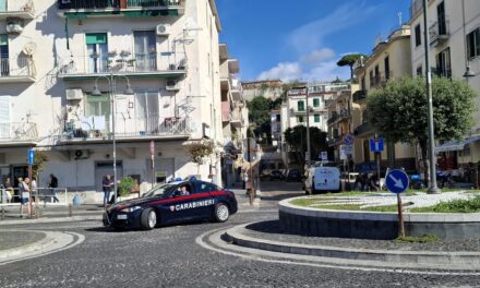 POZZUOLI/ Blitz dei carabinieri nel “feudo” del clan Di Costanzo a via Napoli – Cronaca Flegrea