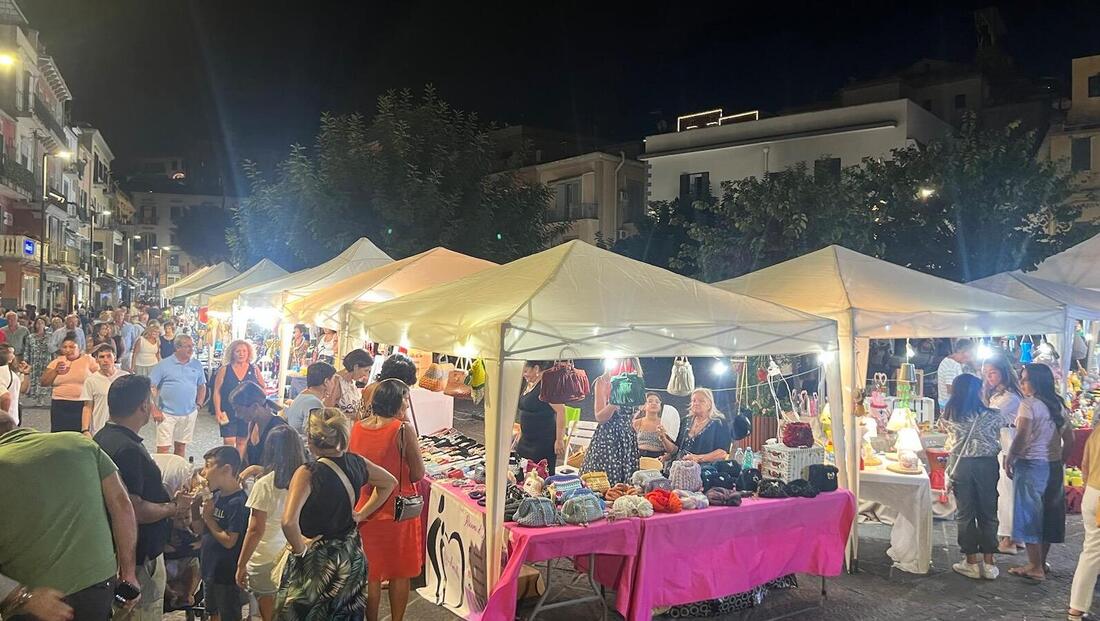 https://www.pozzuolinews24.it/pozzuoli-inn-centro-storico-eventi-festa-birra-fiera-hobbisti/