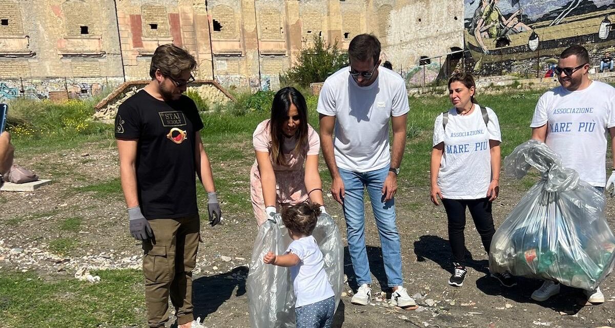 ripulita la spiaggia delle Monachelle – LE FOTO – Cronaca Flegrea