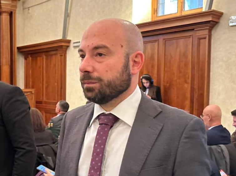 Bradisismo, Caso (M5S): “Ancora nessun contributo per le abitazioni, Musumeci ci spieghi questo ritardo”