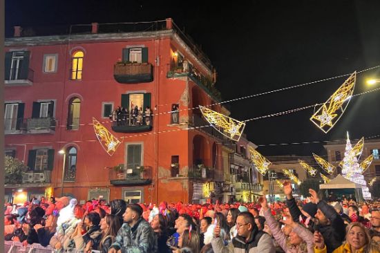 https://www.pozzuolinews24.it/natale-capodanno-pozzuoli-eventi-programma/