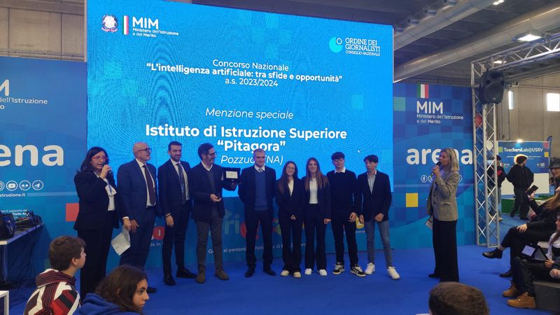 POZZUOLI| L’istituto “Pitagora” premiato dal Ministro Valditara: “Menzione Speciale” per l’Intelligenza Artificiale