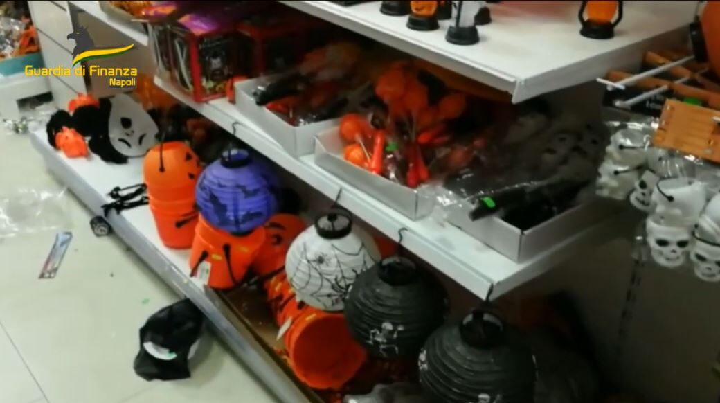 Halloween, maxi sequestro di prodotti contraffatti a Pozzuoli e Monte di Procida – Cronaca Flegrea