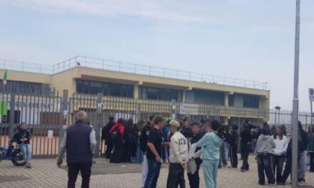 https://www.pozzuolinews24.it/protesta-studenti-liceo-majorana-bagni-chiusi-pozzuoli/