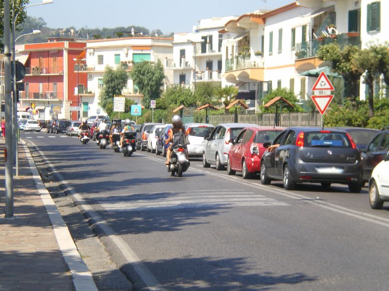 POZZUOLI| “Traffico alla rotonda di Lucrino, ecco la soluzione”