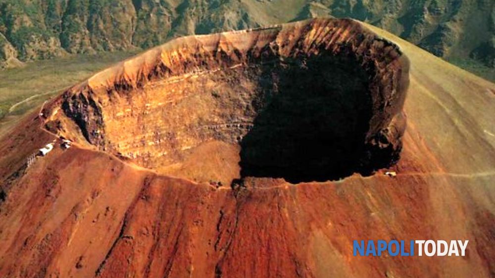 Scossa di terremoto sul Vesuvio preceduta da un forte boato