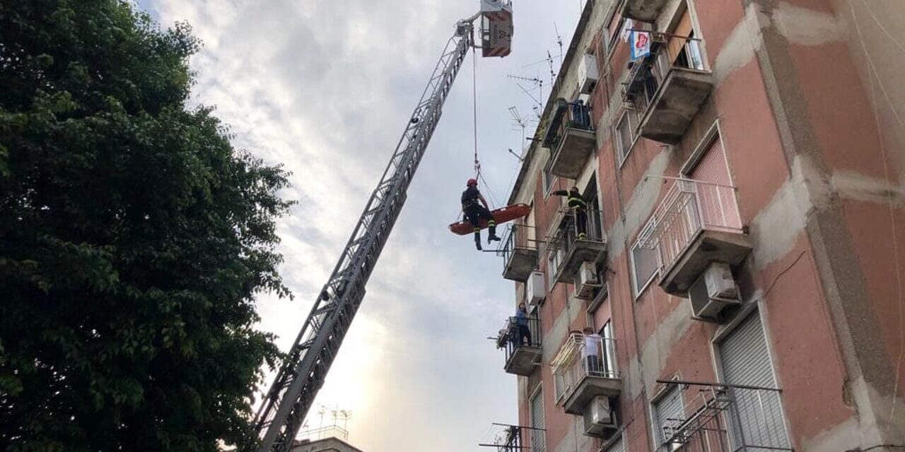 in un appartamento erano nascosti petardi