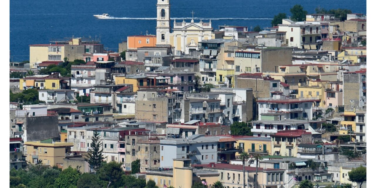 100% Bacoli, il calendario 2025 del fotografo Enzo Buono – Cronaca Flegrea