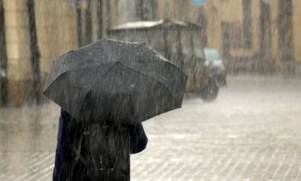 Campi Flegrei, allerta meteo gialla dalla mezzanotte per temporali e vento forte