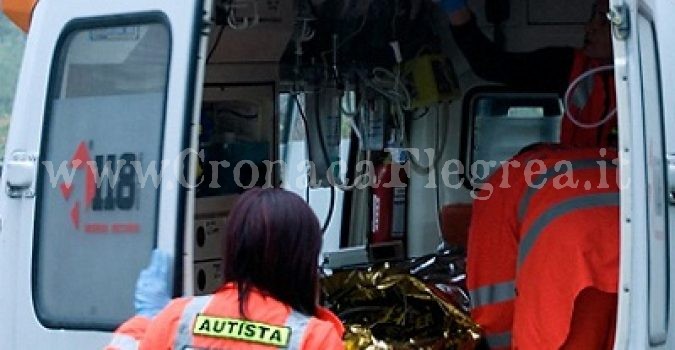 POZZUOLI/ Sanitari del 118 presi a calci da un paziente – Cronaca Flegrea