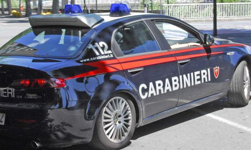 https://www.pozzuolinews24.it/minaccia-suicidio-carabinieri/