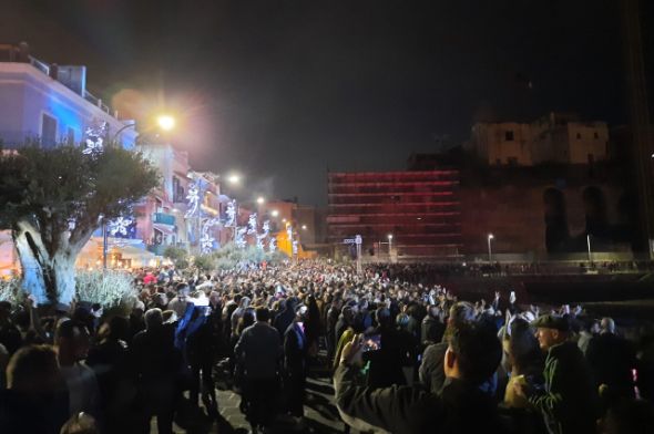 Natale a Pozzuoli, alla Darsena arriva lo spettacolo della Fontana Danzante 