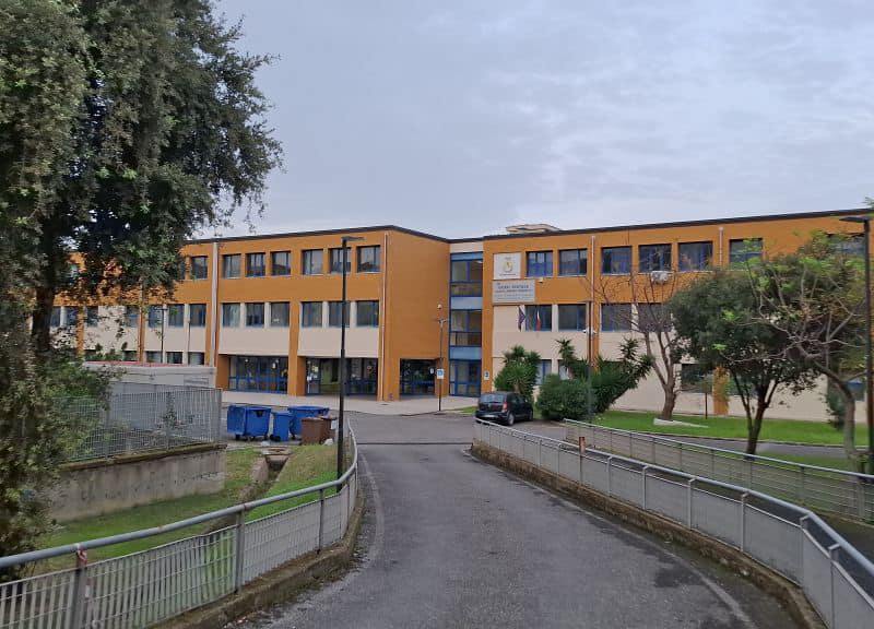 https://www.pozzuolinews24.it/bacoli-liceo-sportivo-seneca-josi-della-ragione/