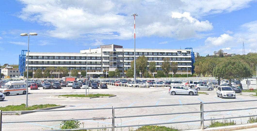 POZZUOLI| Viene dimessa dall’ospedale e per tornare a casa ruba un’auto dal parcheggio: arrestata 29enne