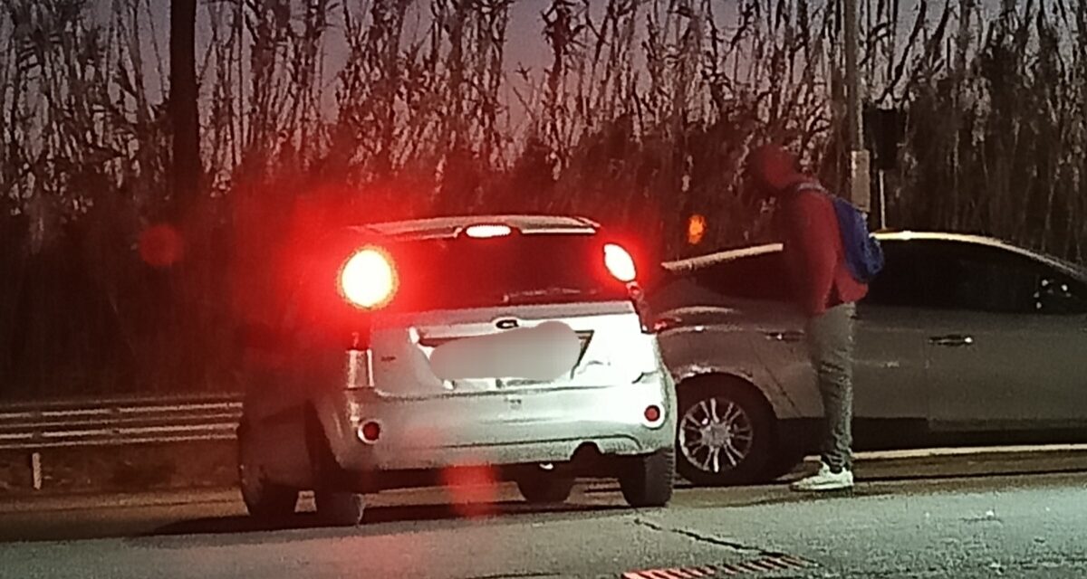 POZZUOLI/ Taxi abusivi a Licola, sfiorato l’ennesimo incidente – Cronaca Flegrea