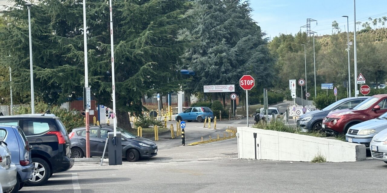 Dimessa dall’ospedale di Pozzuoli ruba un’auto per tornare a casa – Cronaca Flegrea