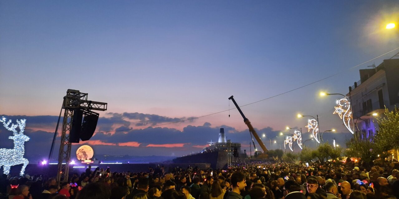 POZZUOLI| Bagno di folla per l’aperitivo della vigilia di Capodanno – LE FOTO