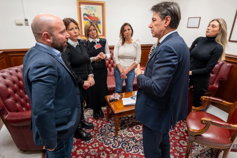 https://www.pozzuolinews24.it/pozzuoli-conte-caso-m5s-lavoratori-metro-via-campana/