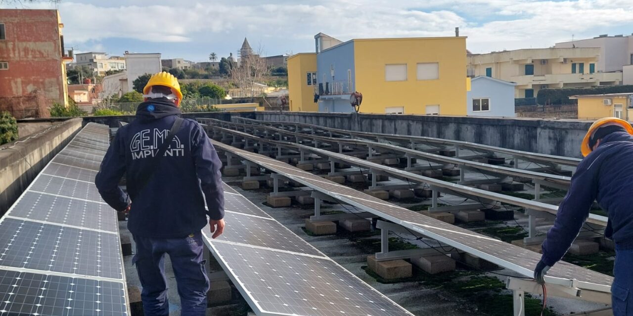 MONTE DI PROCIDA/ Il sindaco annuncia i lavori agli impianti fotovoltaici e lancia frecciatine all’ex amministrazione Pugliese – Cronaca Flegrea