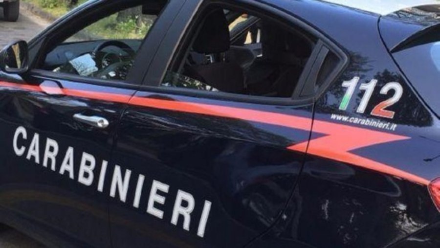 POZZUOLI| Tassisti abusivi fermati a Licola: 5 veicoli sotto sequestro