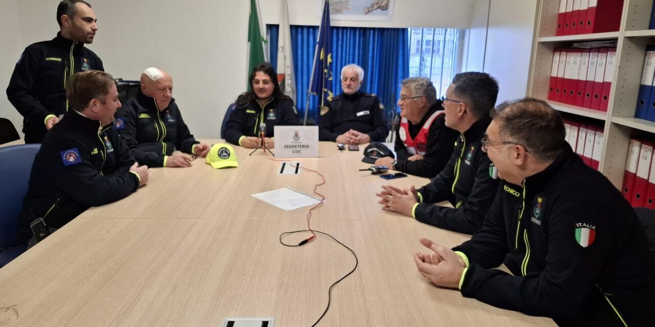 Dopo la forte scossa a Bacoli saltata una rete idrica. Il sindaco “Controlli nelle scuole e sui costoni” – Cronaca Flegrea